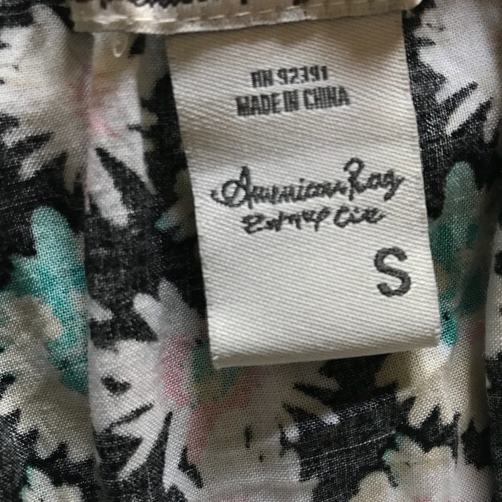 🌸American Rag Romper🌸 - Picture 3 of 4